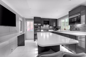 Photo 32- click for photo gallery